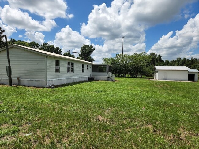 Building Photo - 4 bedroom Acreage Rental with Fenced Paddock – NW Ocala, FL (3 Acres)