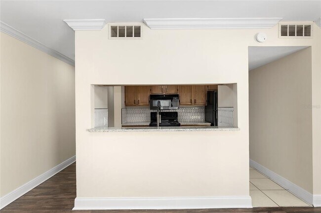 Building Photo - 1727 NE 36th Ave