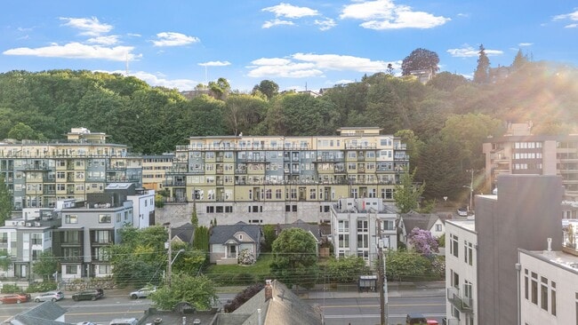Building Photo - Portal Condominiums ~ Queen Anne