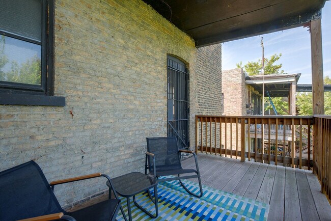 Building Photo - 1364 E 48th St