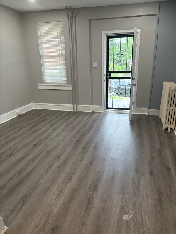 Building Photo - 54 N Morley St