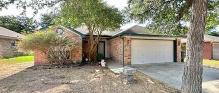 Building Photo - 2208 Jay Dr