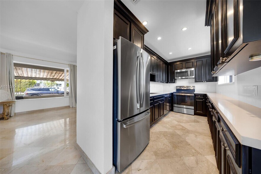 Building Photo - 7528 Buccaneer Ave