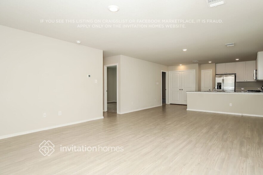Building Photo - 5723 Fruchel Wy