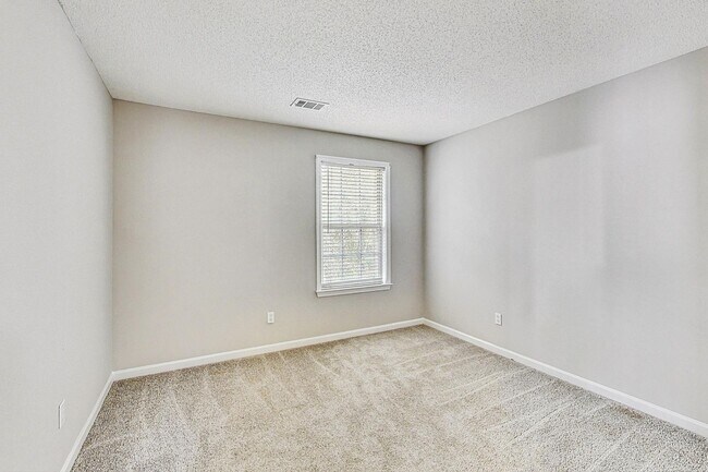 Building Photo - Single-family home in Kennesaw, GA near KSU, Town Center and Woodstock.