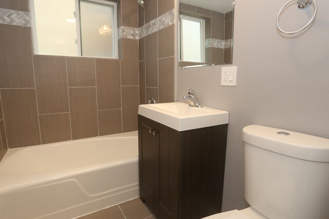 Bathroom - 2654 W Touhy Ave