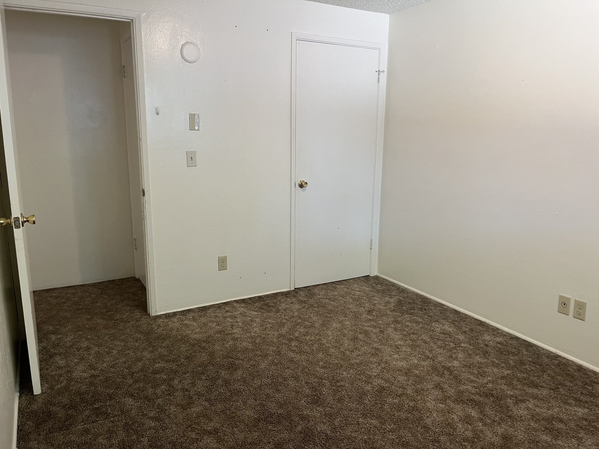 Building Photo - 3101 Juanipero Way