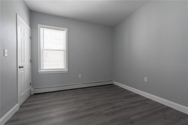 Building Photo - 49 Hollis St