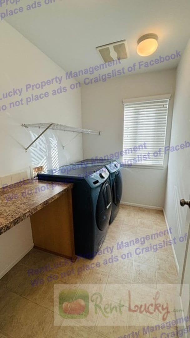 Building Photo - Fabulous 3-Bedroom Home in Popular Verdera Neighborhood in Mill Creek!!