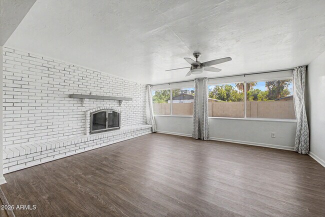 Building Photo - 1711 W Montecito Ave