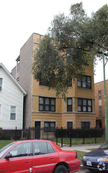 Building Photo - 4808-4812 N Paulina St