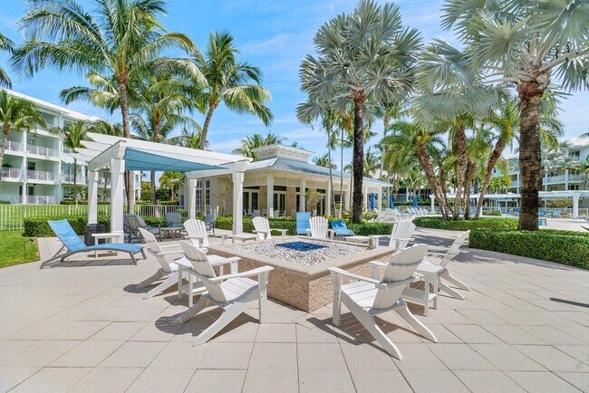 Building Photo - 342 Bay Colony Dr N