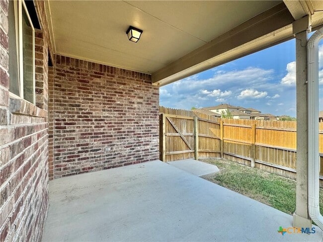 Building Photo - 1024 Britt Ln