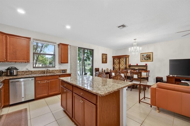 Building Photo - 6978 Broadland Wy