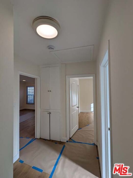 Building Photo - 3966 S Victoria Ave