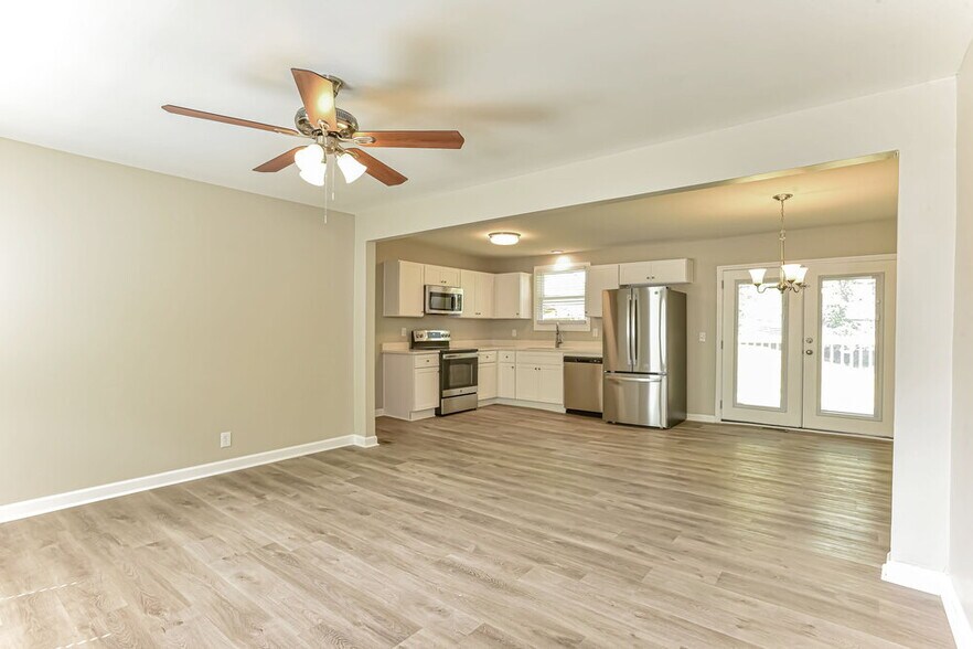 Building Photo - 4983 Karen Ray Dr