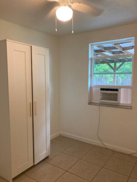 Building Photo - 6733 Lodge Ave