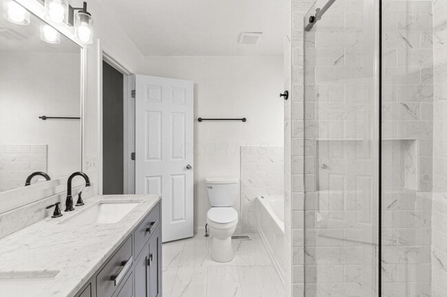 Building Photo - 6140 Ashtead Dr