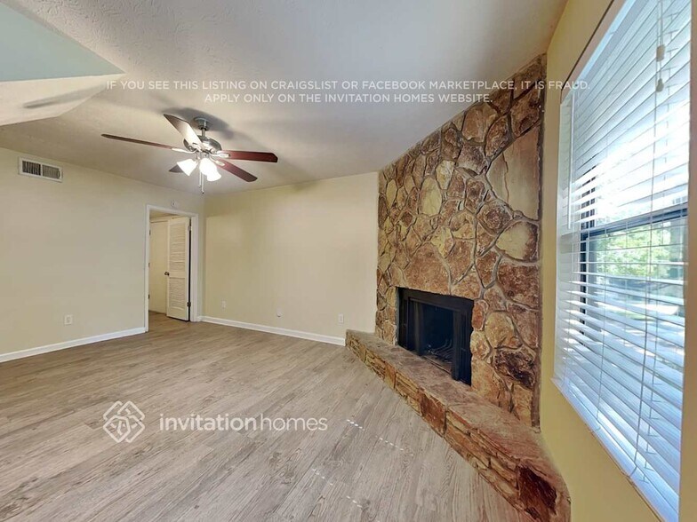 Building Photo - 939 Bermuda Ct