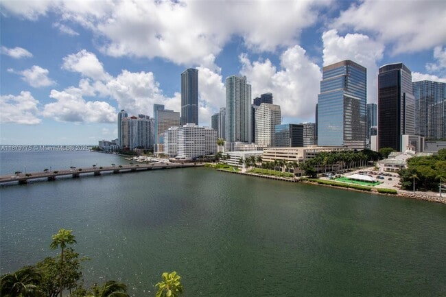 Building Photo - 701 Brickell Key Blvd