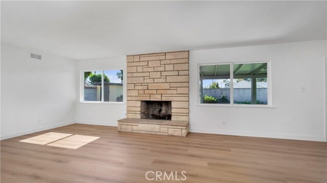 Building Photo - 1152 W Wakefield Ave