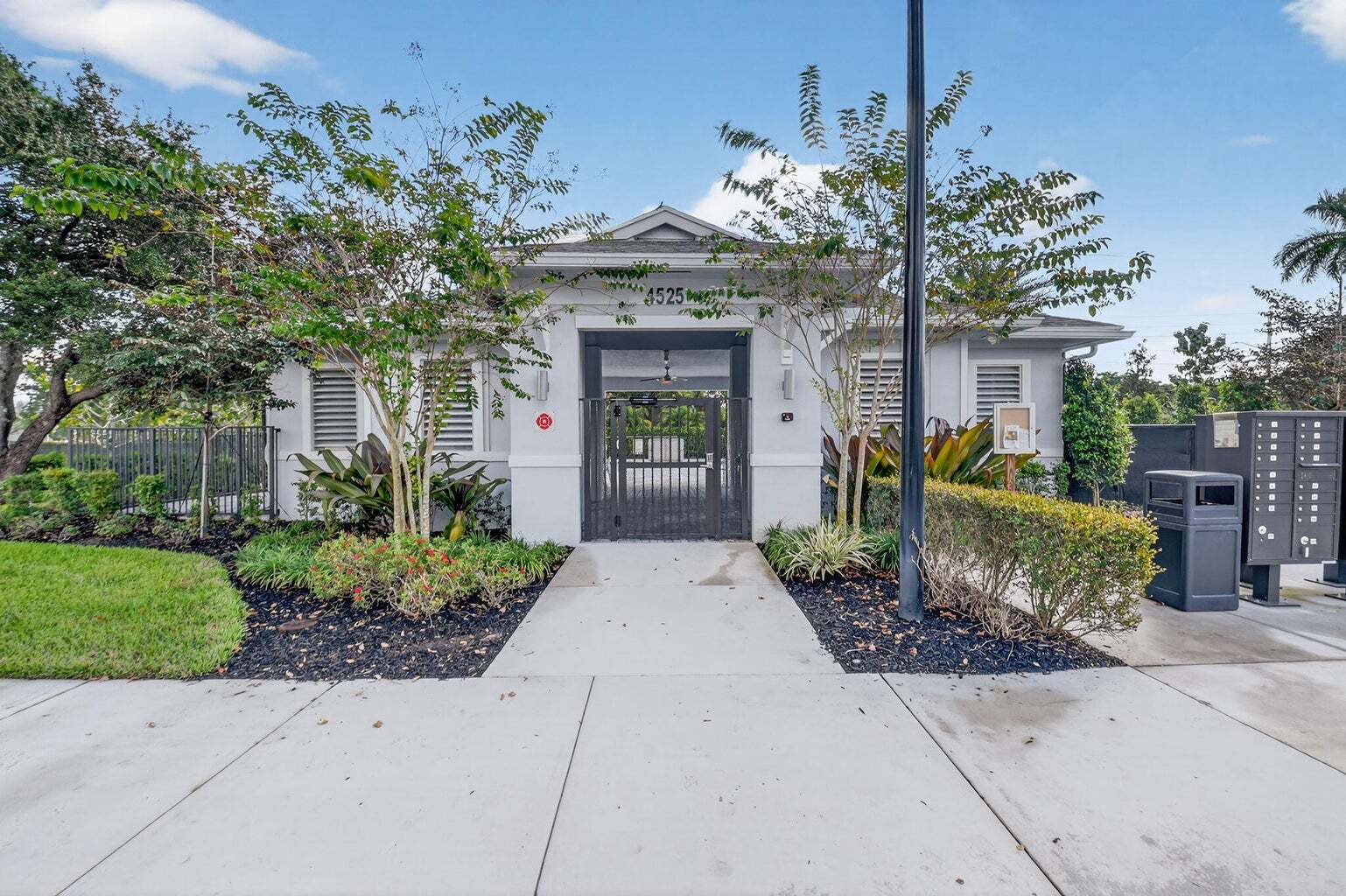 Building Photo - 4645 Meyerson Pl