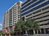 Building Photo - 121 N Monroe St