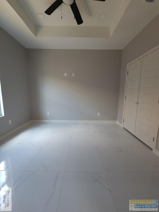 Building Photo - 108 Avenida Escandon