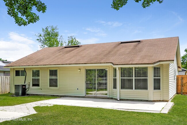 Building Photo - 8767 Spring Harvest Ln E