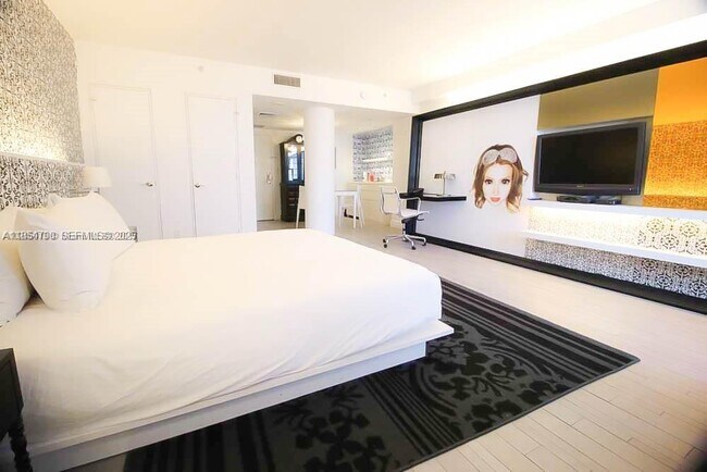 Building Photo - 1100 West Ave