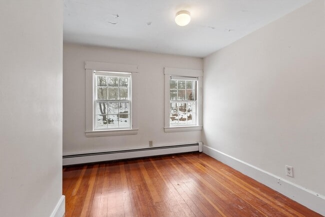 Building Photo - 18 Ayer Rd