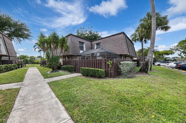 Building Photo - 2508 NW 99th Ave