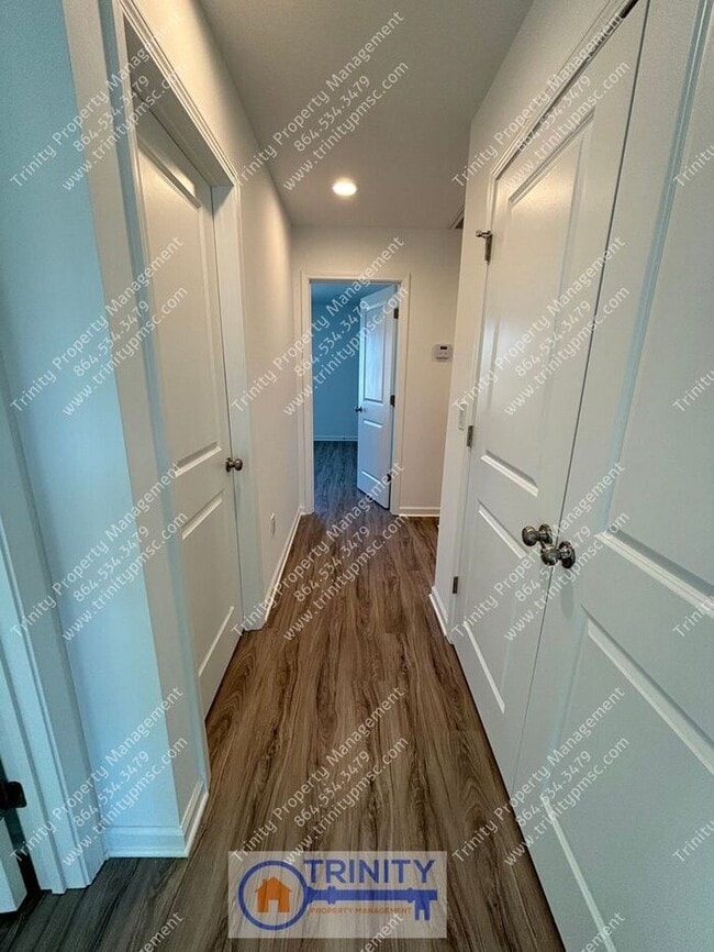 Building Photo - Newly Built 3 bed/ 2.5 Bath Duplex Minutes from the Heart of Downtown Greenville!