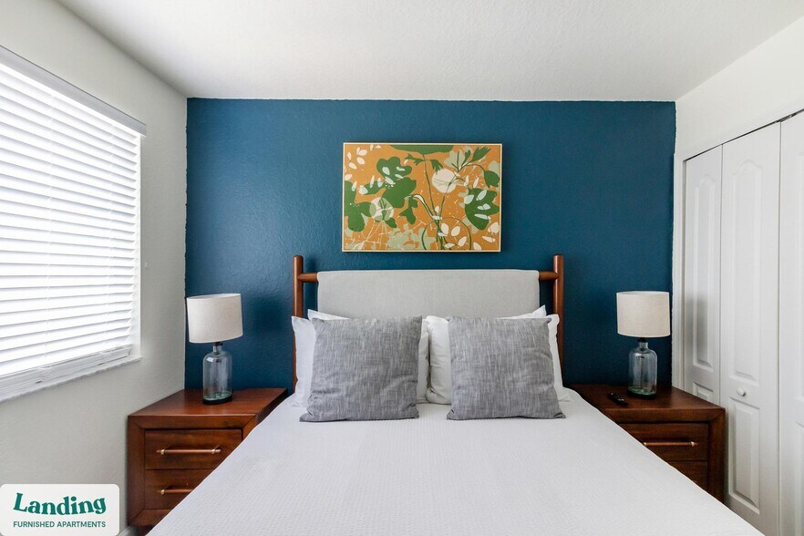 Building Photo - 1140 SE 24th Rd