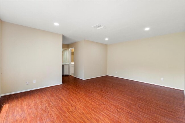Building Photo - 11122 High Star Dr