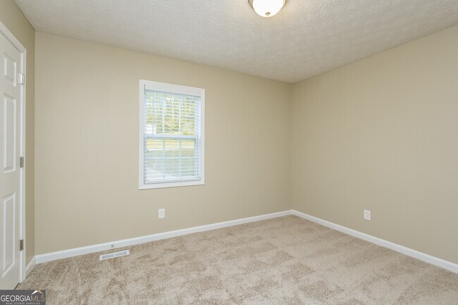 Building Photo - 6671 Emily Ln