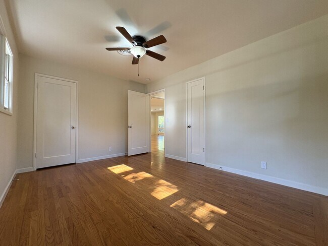Building Photo - Charming 4-Bedroom Palo Alto Home with ADU...