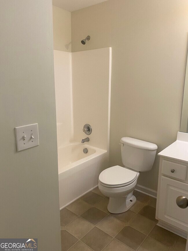 Building Photo - 539 Greyhawk Way