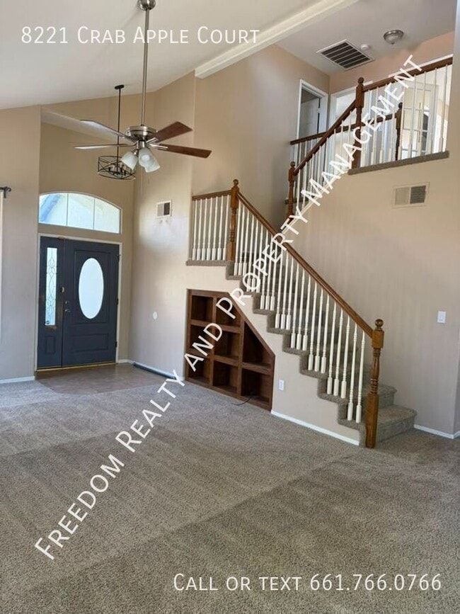 Building Photo - 8221 Crab Apple Ct