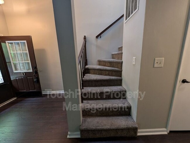 Building Photo - 9111 Sharonbrook Dr