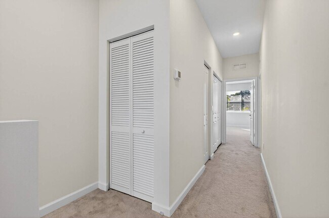 Building Photo - 4645 Meyerson Pl