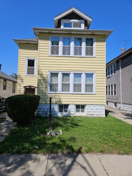 Building Photo - 10040 S State St