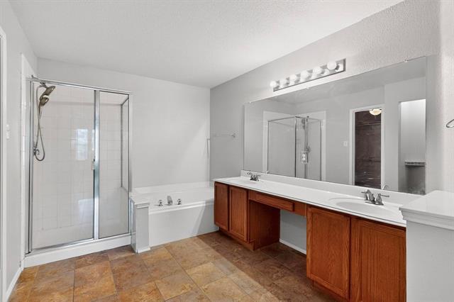 Building Photo - 1115 Buckingham Dr