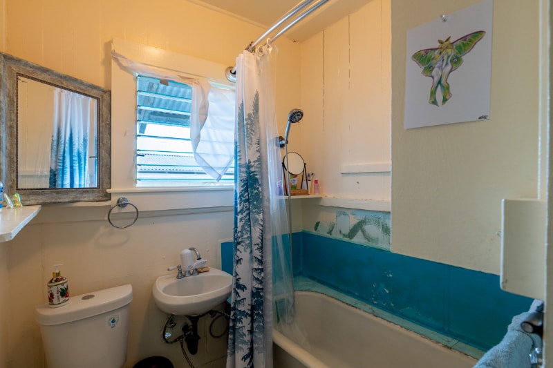 Building Photo - 398 Ohai St