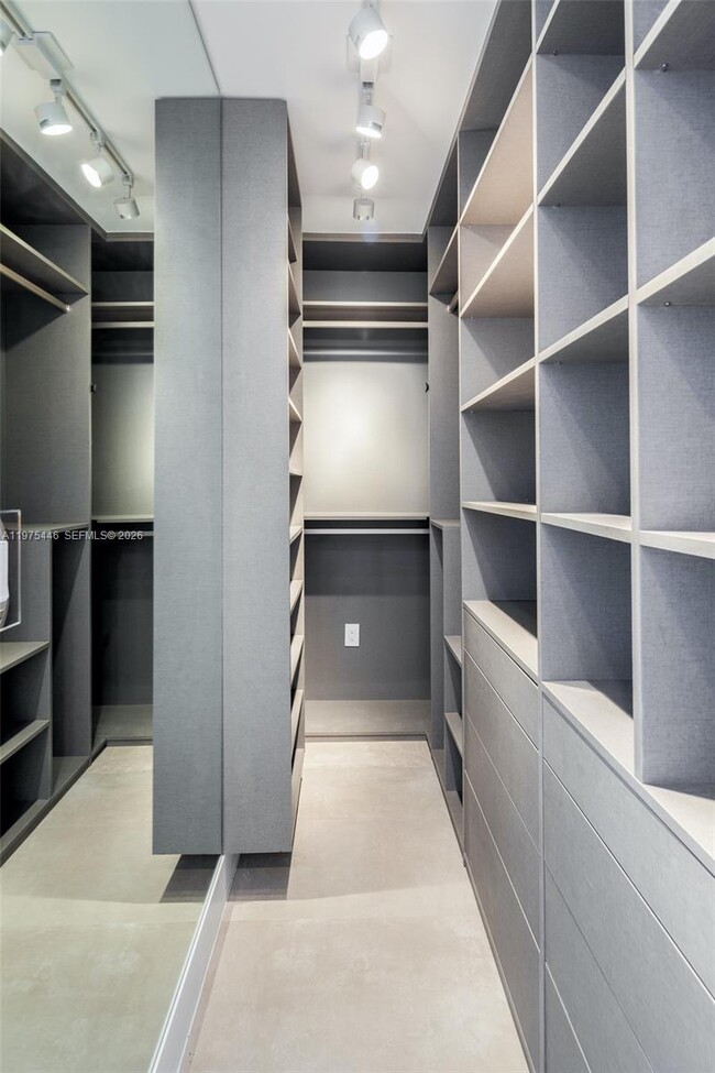 Building Photo - 13306 SW 58th Ct