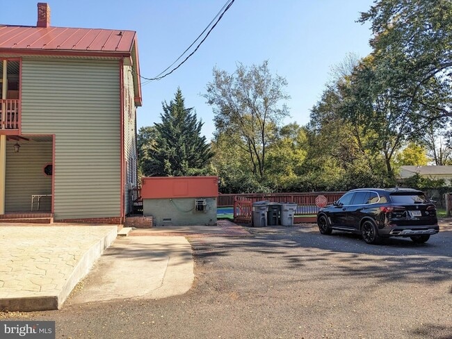 Building Photo - 9014 Sudley Rd