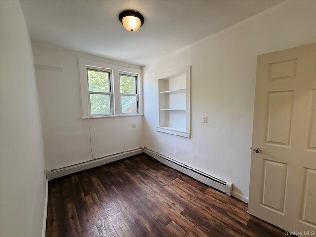 Building Photo - 125 Wickham Ave