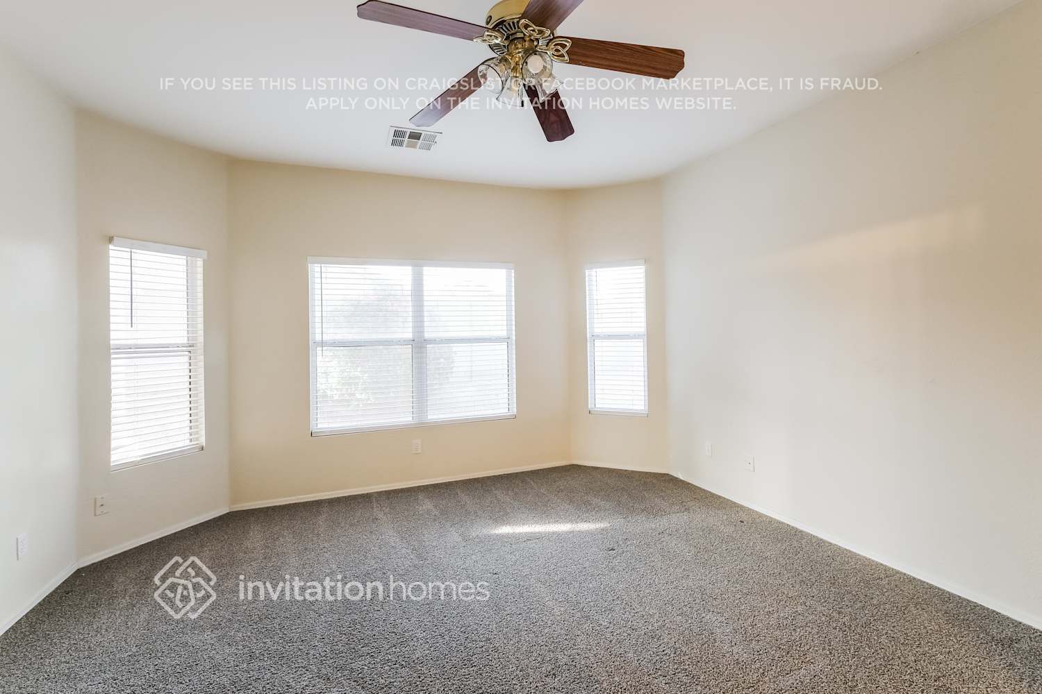 Building Photo - 15722 W Calavar Rd
