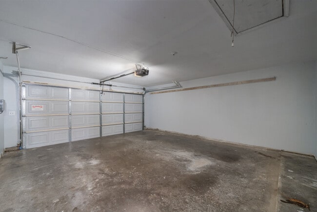 Building Photo - 10217 Napa Valley Dr