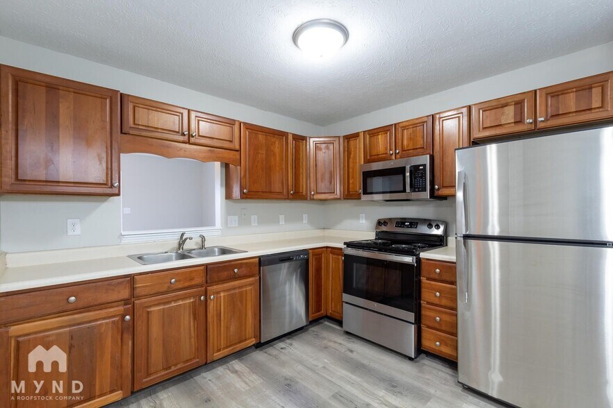 Building Photo - 2205 Autumn Creek Dr